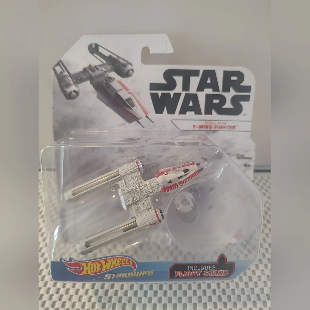 Hot Wheels Starships Resistance Y-Wing Fighter Star Wars Die-Cast NWT 2019